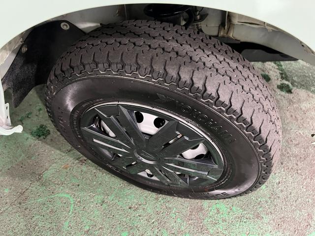 ハイゼットトラックジャンボエクストラ　４ＷＤ／車検整備付／走行２０２４０キロ１年保証距離無制限　走行距離２０２４０キロ　ＣＤチューナー　純正フロアマット　助手席エアバック　クリアランスソナー　オートライト　ＬＥＤヘッドランプ　アイドリングストップ　プッシュボタンスタート（埼玉県）の中古車