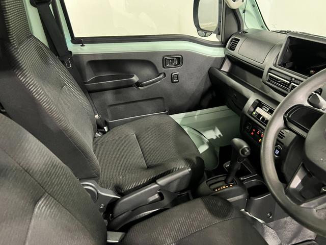 ハイゼットトラックジャンボエクストラ　４ＷＤ／車検整備付／走行２０２４０キロ１年保証距離無制限　走行距離２０２４０キロ　ＣＤチューナー　純正フロアマット　助手席エアバック　クリアランスソナー　オートライト　ＬＥＤヘッドランプ　アイドリングストップ　プッシュボタンスタート（埼玉県）の中古車