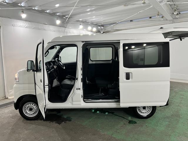 ハイゼットカーゴＤＸ　走行１０５６キロ／クリアランスソナーＲ８年式　禁煙車　ワンオーナー　一年保証・走行距離無制限　走行１０５６キロ　スマートアシスト　純正ゴムマット　クリアランスソナー　オートライト　アイドリングストップ　キーレス（埼玉県）の中古車