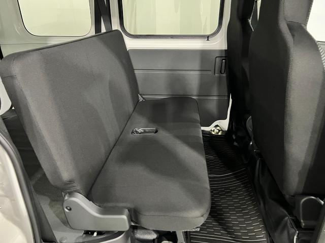 ハイゼットカーゴＤＸ　走行１０５６キロ／クリアランスソナーＲ８年式　禁煙車　ワンオーナー　一年保証・走行距離無制限　走行１０５６キロ　スマートアシスト　純正ゴムマット　クリアランスソナー　オートライト　アイドリングストップ　キーレス（埼玉県）の中古車