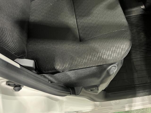 ハイゼットカーゴＤＸ　走行１０５６キロ／クリアランスソナーＲ８年式　禁煙車　ワンオーナー　一年保証・走行距離無制限　走行１０５６キロ　スマートアシスト　純正ゴムマット　クリアランスソナー　オートライト　アイドリングストップ　キーレス（埼玉県）の中古車