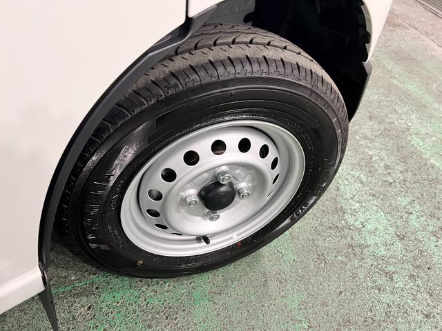 ハイゼットカーゴＤＸ　走行１０５６キロ／クリアランスソナーＲ８年式　禁煙車　ワンオーナー　一年保証・走行距離無制限　走行１０５６キロ　スマートアシスト　純正ゴムマット　クリアランスソナー　オートライト　アイドリングストップ　キーレス（埼玉県）の中古車