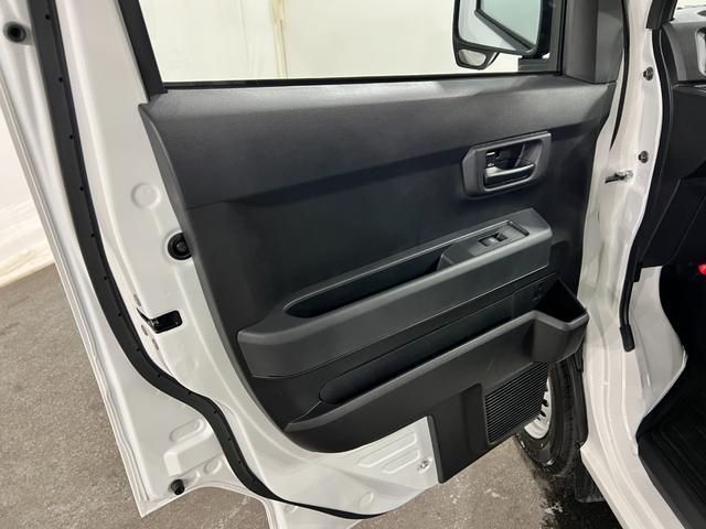 ハイゼットカーゴＤＸ　走行１０５６キロ／クリアランスソナーＲ８年式　禁煙車　ワンオーナー　一年保証・走行距離無制限　走行１０５６キロ　スマートアシスト　純正ゴムマット　クリアランスソナー　オートライト　アイドリングストップ　キーレス（埼玉県）の中古車