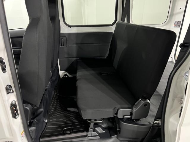 ハイゼットカーゴＤＸ　走行１０５６キロ／クリアランスソナーＲ８年式　禁煙車　ワンオーナー　一年保証・走行距離無制限　走行１０５６キロ　スマートアシスト　純正ゴムマット　クリアランスソナー　オートライト　アイドリングストップ　キーレス（埼玉県）の中古車