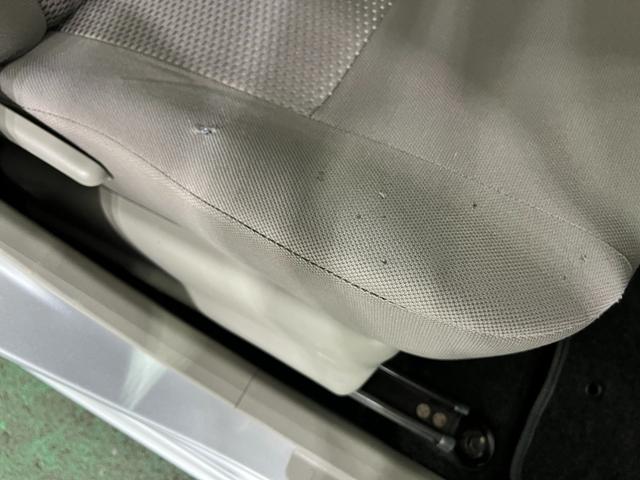 ミライースＬ　ＳＡ　焦げ穴／走行６５０６７キロ／ＣＤチューナー１年保証距離無制限　走行距離６５０６７キロ　ＣＤチューナー　助手席エアバック　アイドリングストップ　フロアマット　マニュアルエアコン（埼玉県）の中古車