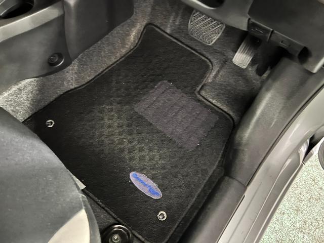ノートX 走行27985キロ/クリアランスソナー一年保証・ 走行距離無制限 走行27985キロ 助手席エアバック 純正カーペットマット クリアランスソナー オートライト(埼玉県)の中古車