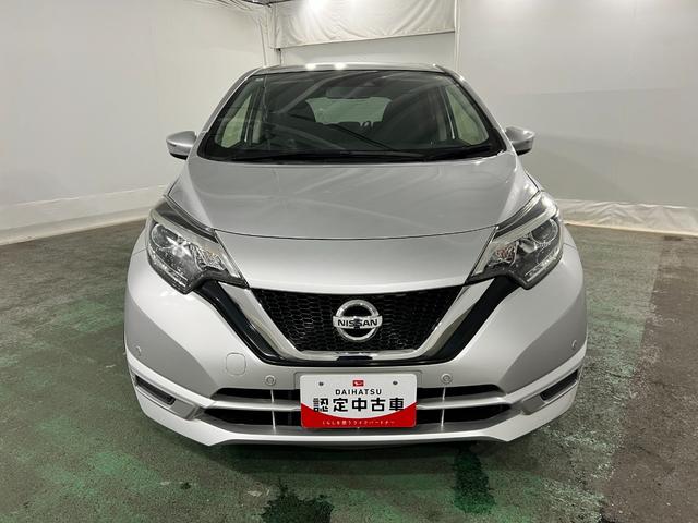 ノートX 走行27985キロ/クリアランスソナー一年保証・ 走行距離無制限 走行27985キロ 助手席エアバック 純正カーペットマット クリアランスソナー オートライト(埼玉県)の中古車