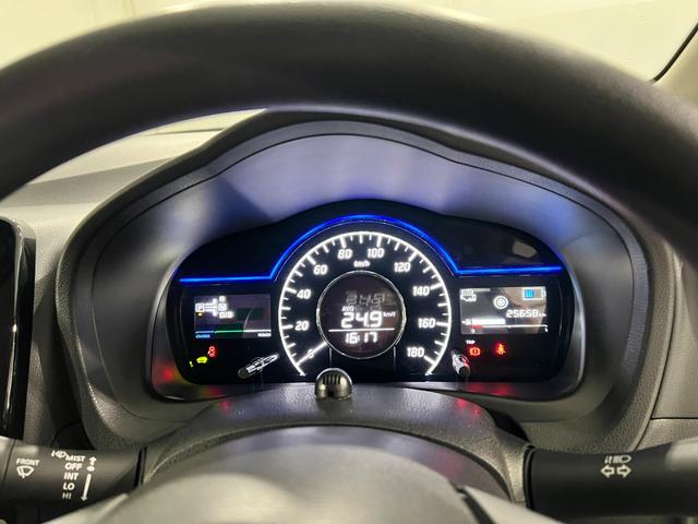 ノートｅ−パワー　Ｘ　走行２５６５８キロ／車検整備付／全周囲カメラ一年保証・走行距離無制限　走行２５６５８キロ　フルセグナビ　Ｂｌｕｅｔｏｏｔｈ　全周囲カメラ　ＥＴＣ　オートライト　ＬＥＤヘッドライト　ＤＶＤ（埼玉県）の中古車