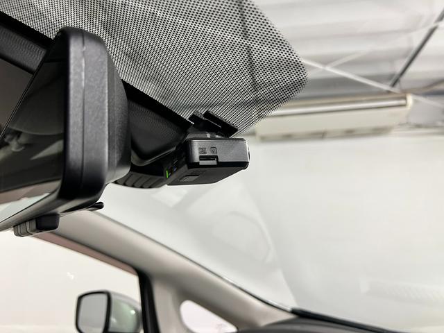 ノートｅ−パワー　Ｘ　走行２５６５８キロ／車検整備付／全周囲カメラ一年保証・走行距離無制限　走行２５６５８キロ　フルセグナビ　Ｂｌｕｅｔｏｏｔｈ　全周囲カメラ　ＥＴＣ　オートライト　ＬＥＤヘッドライト　ＤＶＤ（埼玉県）の中古車