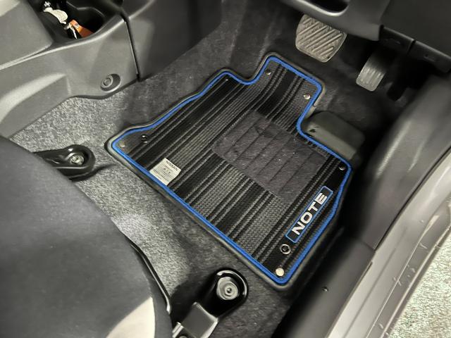 ノートｅ−パワー　Ｘ　走行２５６５８キロ／車検整備付／全周囲カメラ一年保証・走行距離無制限　走行２５６５８キロ　フルセグナビ　Ｂｌｕｅｔｏｏｔｈ　全周囲カメラ　ＥＴＣ　オートライト　ＬＥＤヘッドライト　ＤＶＤ（埼玉県）の中古車