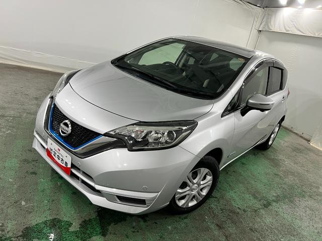 ノートｅ−パワー　Ｘ　走行２５６５８キロ／車検整備付／全周囲カメラ一年保証・走行距離無制限　走行２５６５８キロ　フルセグナビ　Ｂｌｕｅｔｏｏｔｈ　全周囲カメラ　ＥＴＣ　オートライト　ＬＥＤヘッドライト　ＤＶＤ（埼玉県）の中古車