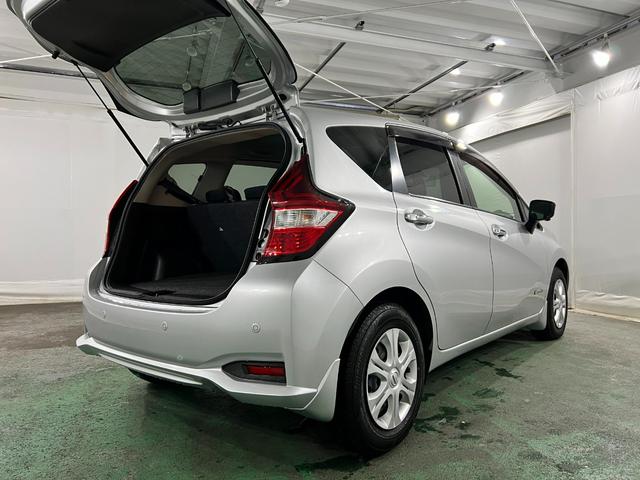 ノートｅ−パワー　Ｘ　走行２５６５８キロ／車検整備付／全周囲カメラ一年保証・走行距離無制限　走行２５６５８キロ　フルセグナビ　Ｂｌｕｅｔｏｏｔｈ　全周囲カメラ　ＥＴＣ　オートライト　ＬＥＤヘッドライト　ＤＶＤ（埼玉県）の中古車