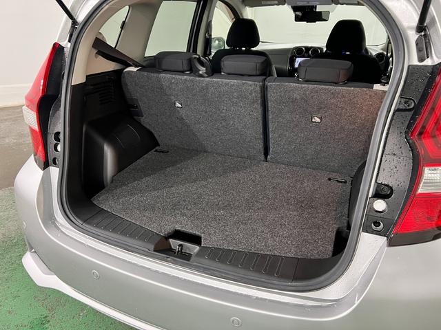 ノートｅ−パワー　Ｘ　走行２５６５８キロ／車検整備付／全周囲カメラ一年保証・走行距離無制限　走行２５６５８キロ　フルセグナビ　Ｂｌｕｅｔｏｏｔｈ　全周囲カメラ　ＥＴＣ　オートライト　ＬＥＤヘッドライト　ＤＶＤ（埼玉県）の中古車