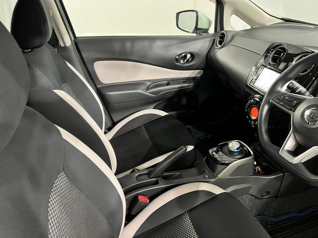 ノートｅ−パワー　Ｘ　走行２５６５８キロ／車検整備付／全周囲カメラ一年保証・走行距離無制限　走行２５６５８キロ　フルセグナビ　Ｂｌｕｅｔｏｏｔｈ　全周囲カメラ　ＥＴＣ　オートライト　ＬＥＤヘッドライト　ＤＶＤ（埼玉県）の中古車