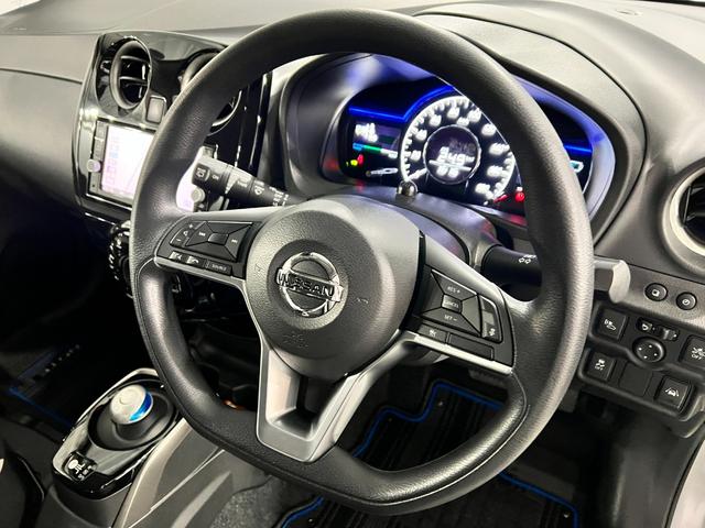 ノートｅ−パワー　Ｘ　走行２５６５８キロ／車検整備付／全周囲カメラ一年保証・走行距離無制限　走行２５６５８キロ　フルセグナビ　Ｂｌｕｅｔｏｏｔｈ　全周囲カメラ　ＥＴＣ　オートライト　ＬＥＤヘッドライト　ＤＶＤ（埼玉県）の中古車