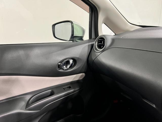 ノートｅ−パワー　Ｘ　走行２５６５８キロ／車検整備付／全周囲カメラ一年保証・走行距離無制限　走行２５６５８キロ　フルセグナビ　Ｂｌｕｅｔｏｏｔｈ　全周囲カメラ　ＥＴＣ　オートライト　ＬＥＤヘッドライト　ＤＶＤ（埼玉県）の中古車