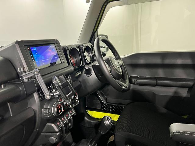 ジムニーＸＣ　修復歴／４ＷＤ／ＭＴ車／走行６３０６９キロ／ＤＡ１年保証距離無制限　走行距離６３０６９キロ　ディスプレイオーディオ　バックカメラ　前後ドラレコ　純正マット　サイドエアバッグ　ＬＥＤヘッドランプ　シートヒーター（埼玉県）の中古車