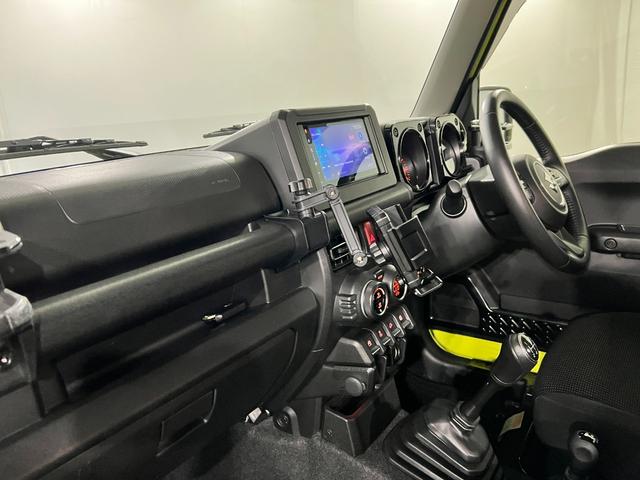 ジムニーＸＣ　修復歴／４ＷＤ／ＭＴ車／走行６３０６９キロ／ＤＡ１年保証距離無制限　走行距離６３０６９キロ　ディスプレイオーディオ　バックカメラ　前後ドラレコ　純正マット　サイドエアバッグ　ＬＥＤヘッドランプ　シートヒーター（埼玉県）の中古車