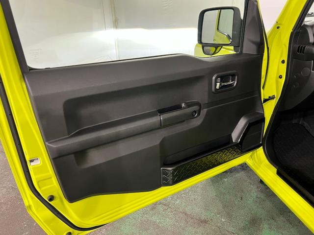 ジムニーＸＣ　修復歴／４ＷＤ／ＭＴ車／走行６３０６９キロ／ＤＡ１年保証距離無制限　走行距離６３０６９キロ　ディスプレイオーディオ　バックカメラ　前後ドラレコ　純正マット　サイドエアバッグ　ＬＥＤヘッドランプ　シートヒーター（埼玉県）の中古車