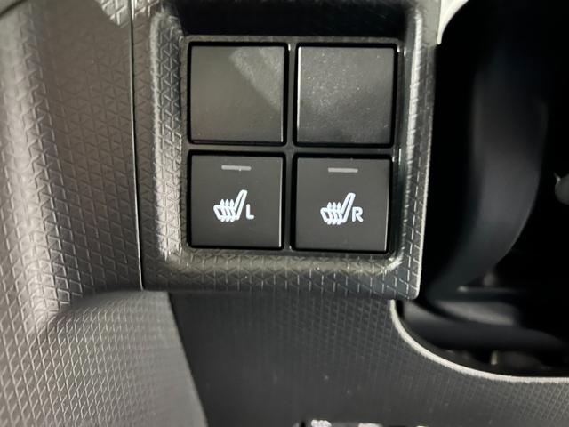 タントＸ　走行２６９５キロ／片側電動スライドドア／純正マット１年保証距離無制限　走行距離２６９５キロ　純正マット　サイドエアバッグ　ＬＥＤヘッドランプ　アイドリングストップ　シートヒーター　片側電動スライドドア　オート格納式ドアミラー（埼玉県）の中古車