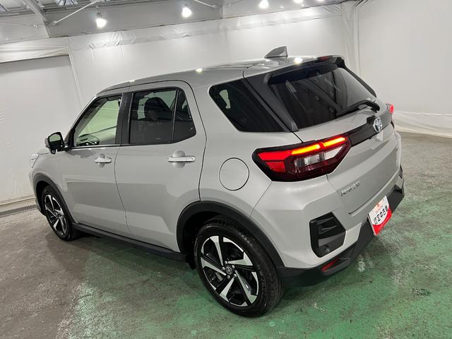 ライズＺ　走行８９０２キロ／純正フルセグナビ／前後ドラレコ１年保証距離無制限　走行距離８９０２キロ　純正フルセグナビ　バックカメラ　ドラレコ　純正マット　サイドエアバッグ　ＬＥＤヘッドランプ　アイドリングストップ　シートヒーター　オート格納式ドアミラー（埼玉県）の中古車