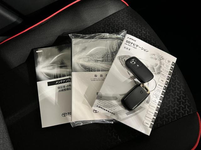 ライズＺ　走行８９０２キロ／純正フルセグナビ／前後ドラレコ１年保証距離無制限　走行距離８９０２キロ　純正フルセグナビ　バックカメラ　ドラレコ　純正マット　サイドエアバッグ　ＬＥＤヘッドランプ　アイドリングストップ　シートヒーター　オート格納式ドアミラー（埼玉県）の中古車