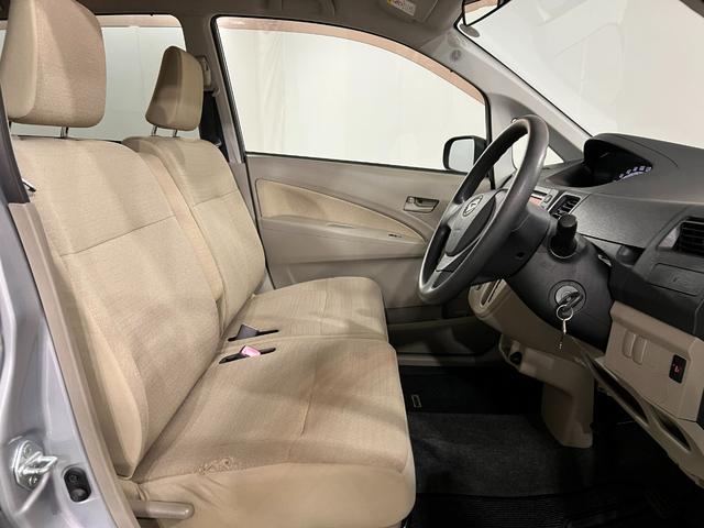 ムーヴＬ　雹害／車検整備付／走行７０９２６キロ／ＣＤチューナー１年保証距離無制限　走行距離７０９２６キロ　ＣＤチューナー　純正マット　助手席エアバッグ　ベンチシート　オートエアコン　電動格納式ドアミラー（埼玉県）の中古車