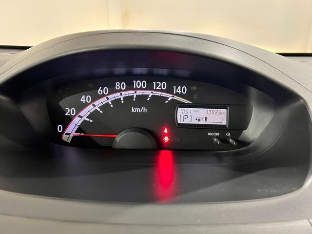 ムーヴＬ　雹害／車検整備付／走行７０９２６キロ／ＣＤチューナー１年保証距離無制限　走行距離７０９２６キロ　ＣＤチューナー　純正マット　助手席エアバッグ　ベンチシート　オートエアコン　電動格納式ドアミラー（埼玉県）の中古車