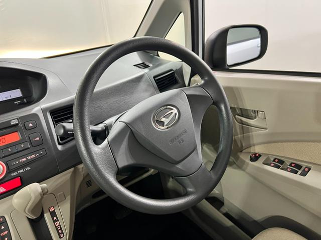 ムーヴＬ　雹害／車検整備付／走行７０９２６キロ／ＣＤチューナー１年保証距離無制限　走行距離７０９２６キロ　ＣＤチューナー　純正マット　助手席エアバッグ　ベンチシート　オートエアコン　電動格納式ドアミラー（埼玉県）の中古車