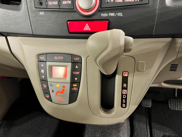 ムーヴＬ　雹害／車検整備付／走行７０９２６キロ／ＣＤチューナー１年保証距離無制限　走行距離７０９２６キロ　ＣＤチューナー　純正マット　助手席エアバッグ　ベンチシート　オートエアコン　電動格納式ドアミラー（埼玉県）の中古車