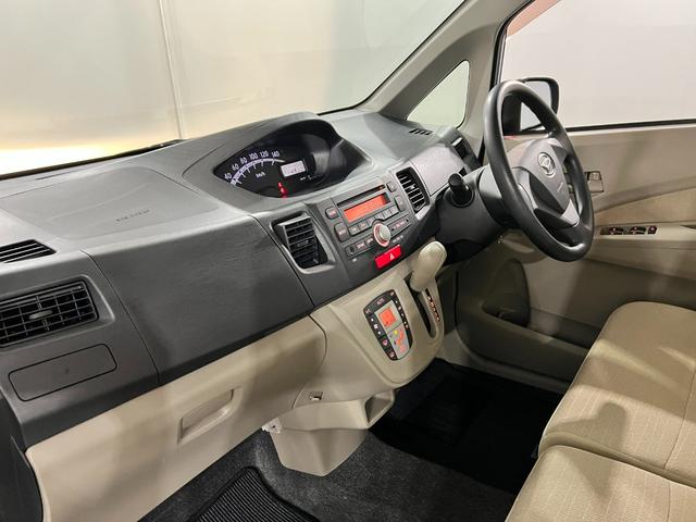 ムーヴＬ　雹害／車検整備付／走行７０９２６キロ／ＣＤチューナー１年保証距離無制限　走行距離７０９２６キロ　ＣＤチューナー　純正マット　助手席エアバッグ　ベンチシート　オートエアコン　電動格納式ドアミラー（埼玉県）の中古車