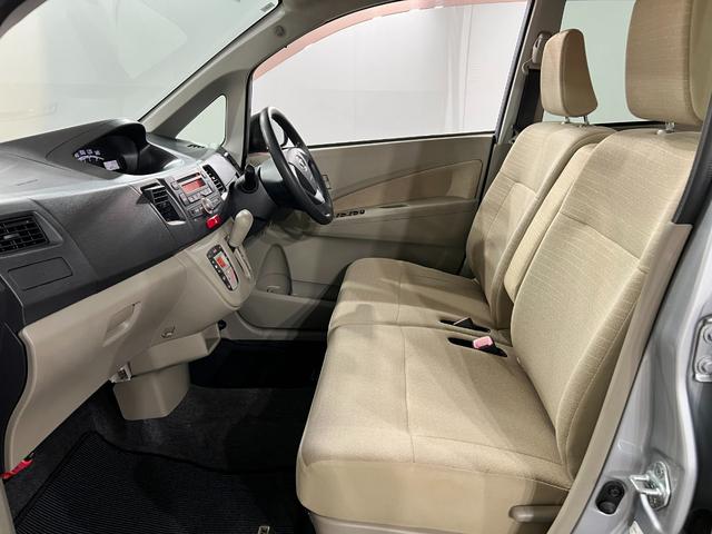 ムーヴＬ　雹害／車検整備付／走行７０９２６キロ／ＣＤチューナー１年保証距離無制限　走行距離７０９２６キロ　ＣＤチューナー　純正マット　助手席エアバッグ　ベンチシート　オートエアコン　電動格納式ドアミラー（埼玉県）の中古車