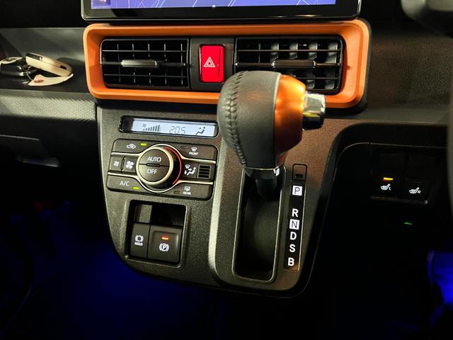 タントファンクロスターボ　走行４６３２０キロ／純正９型ナビドラレコ１年保証距離無制限　走行距離４６３２０キロ　純正フルセグナビ　パノラマモニター　ドラレコ　純正マット　サイドエアバッグ　ＬＥＤヘッドランプ　アイドリングストップ　シートヒーター　両側電動スライドドア（埼玉県）の中古車