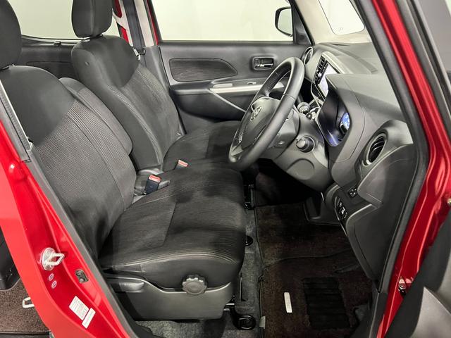 デイズルークス 中古車 ハイウェイスター　Ｘ　車検整備付／走行３０７３３キロ／ナビ１年保証距離無制限　走行距離３０７３３キロ　フルセグナビ　全周囲カメラ　ブルートゥース　純正マット　助手席エアバック　ＨＩＤヘッドランプ　アイドリングストップ　両側電動スライドドア