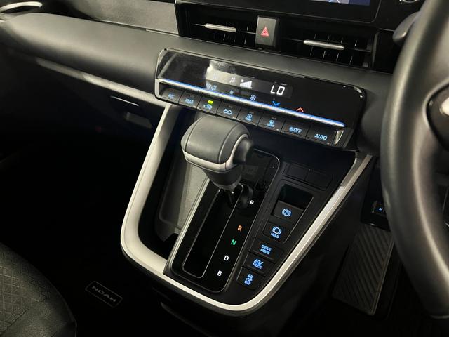 ノアハイブリッドＧ　走行１８３９０キロ／４ＷＤ／ナビ／Ｂカメラ一年保証・走行距離無制限　フルセグナビ　Ｂｌｕｅｔｏｏｔｈ　バックカメラ　ＥＴＣ　オートライト　ＬＥＤヘッドライト　両側電動スライドドア（埼玉県）の中古車
