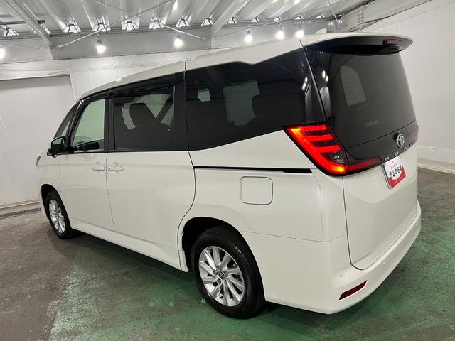 ノアハイブリッドＧ　走行１８３９０キロ／４ＷＤ／ナビ／Ｂカメラ一年保証・走行距離無制限　フルセグナビ　Ｂｌｕｅｔｏｏｔｈ　バックカメラ　ＥＴＣ　オートライト　ＬＥＤヘッドライト　両側電動スライドドア（埼玉県）の中古車