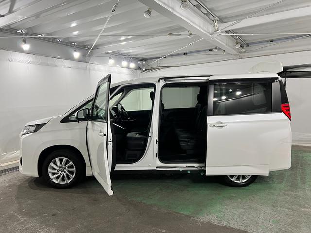 ノアハイブリッドＧ　走行１８３９０キロ／４ＷＤ／ナビ／Ｂカメラ一年保証・走行距離無制限　フルセグナビ　Ｂｌｕｅｔｏｏｔｈ　バックカメラ　ＥＴＣ　オートライト　ＬＥＤヘッドライト　両側電動スライドドア（埼玉県）の中古車