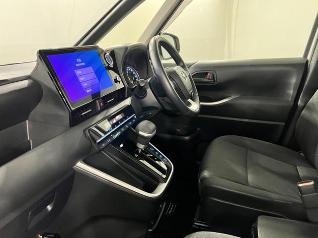ノアハイブリッドＧ　走行１８３９０キロ／４ＷＤ／ナビ／Ｂカメラ一年保証・走行距離無制限　フルセグナビ　Ｂｌｕｅｔｏｏｔｈ　バックカメラ　ＥＴＣ　オートライト　ＬＥＤヘッドライト　両側電動スライドドア（埼玉県）の中古車