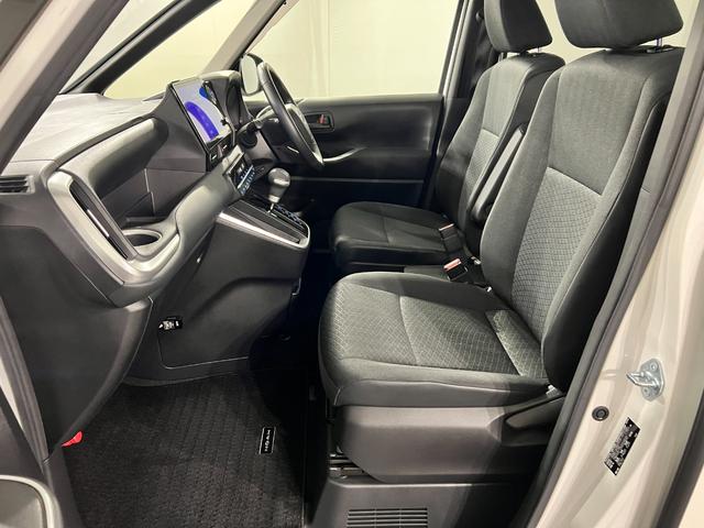ノアハイブリッドＧ　走行１８３９０キロ／４ＷＤ／ナビ／Ｂカメラ一年保証・走行距離無制限　フルセグナビ　Ｂｌｕｅｔｏｏｔｈ　バックカメラ　ＥＴＣ　オートライト　ＬＥＤヘッドライト　両側電動スライドドア（埼玉県）の中古車