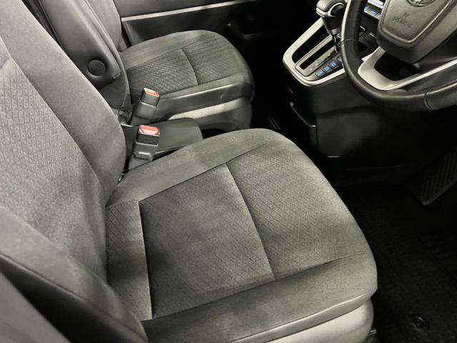 ノアハイブリッドＧ　走行１８３９０キロ／４ＷＤ／ナビ／Ｂカメラ一年保証・走行距離無制限　フルセグナビ　Ｂｌｕｅｔｏｏｔｈ　バックカメラ　ＥＴＣ　オートライト　ＬＥＤヘッドライト　両側電動スライドドア（埼玉県）の中古車