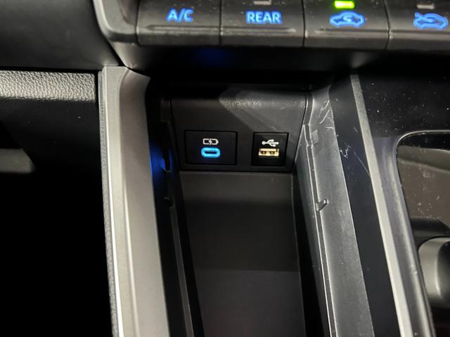 ノアハイブリッドＧ　走行１８３９０キロ／４ＷＤ／ナビ／Ｂカメラ一年保証・走行距離無制限　フルセグナビ　Ｂｌｕｅｔｏｏｔｈ　バックカメラ　ＥＴＣ　オートライト　ＬＥＤヘッドライト　両側電動スライドドア（埼玉県）の中古車