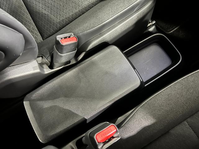 ノアハイブリッドＧ　走行１８３９０キロ／４ＷＤ／ナビ／Ｂカメラ一年保証・走行距離無制限　フルセグナビ　Ｂｌｕｅｔｏｏｔｈ　バックカメラ　ＥＴＣ　オートライト　ＬＥＤヘッドライト　両側電動スライドドア（埼玉県）の中古車