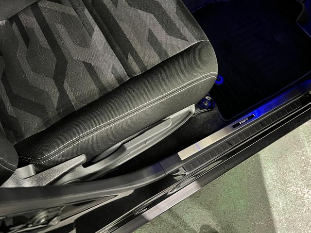 タフトGターボ クロムベンチャー 走行23781キロ/全周囲カメラ一年保証・走行距離無制限 フルセグナビ Bluetooth 全周囲カメラ ドラレコ ETC オートライト クリアランスソナー LEDヘッドライト シートヒーター(埼玉県)の中古車