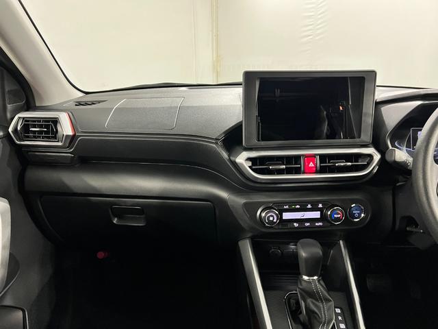 ロッキーＸ　ＨＥＶ　走行２５６３キロ／ＬＥＤヘッドランプ／マット１年保証距離無制限　走行距離２５６３キロ　純正マット　サイドエアバッグ　ＬＥＤヘッドランプ　電動パーキングブレーキ　オート格納式ドアミラー（埼玉県）の中古車