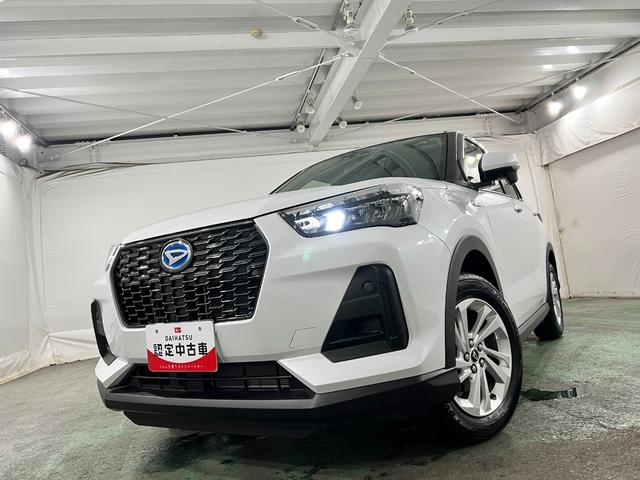 ロッキーＸ　ＨＥＶ　走行２５６３キロ／ＬＥＤヘッドランプ／マット１年保証距離無制限　走行距離２５６３キロ　純正マット　サイドエアバッグ　ＬＥＤヘッドランプ　電動パーキングブレーキ　オート格納式ドアミラー（埼玉県）の中古車