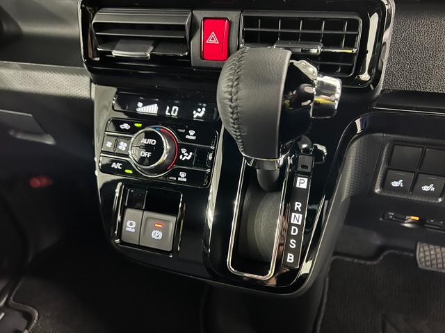 タントカスタムＲＳリミテッド　走行２０５２キロ／ＬＥＤヘッドランプ１年保証距離無制限　走行距離２０５２キロ　純正マット　サイドエアバッグ　ＬＥＤヘッドランプ　アイドリングストップ　シートヒーター　両側電動スライドドア　オート格納式ドアミラー（埼玉県）の中古車