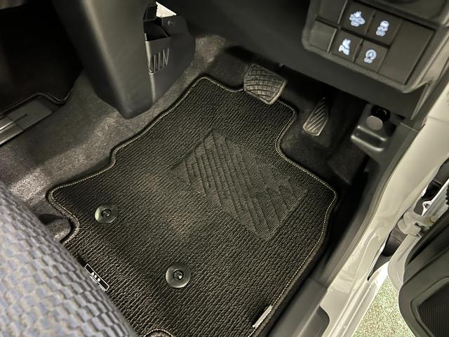タントカスタムＲＳリミテッド　走行２０５２キロ／ＬＥＤヘッドランプ１年保証距離無制限　走行距離２０５２キロ　純正マット　サイドエアバッグ　ＬＥＤヘッドランプ　アイドリングストップ　シートヒーター　両側電動スライドドア　オート格納式ドアミラー（埼玉県）の中古車