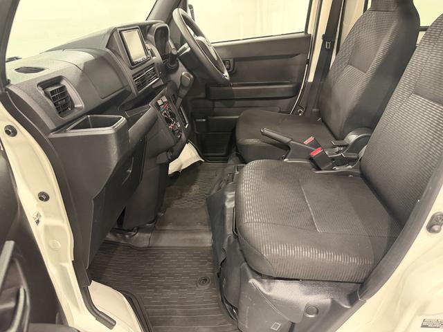 ハイゼットカーゴDX 走行43388キロ/車検整備付/ナビ/バックカメラ一年保証・走行距離無制限 ワンセグナビ バックカメラ ドラレコ クリアランスソナー オートライト アイドリングストップ(埼玉県)の中古車