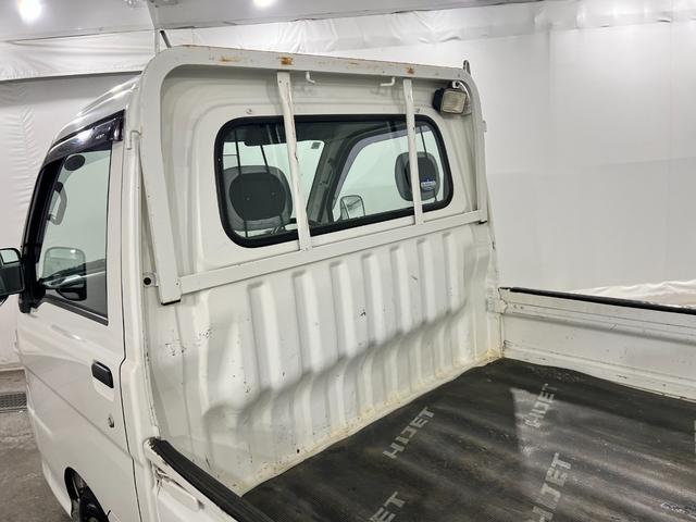 ハイゼットトラックスペシャル　農用パック　走行３５５７７キロ／４ＷＤ／５速ＭＴ一年保証・走行距離無制限　助手席エアバック　純正カーペットマット　キズ　凹み　シート破れ　４ＷＤ　５速マニュアル　ＡＭＦＭラジオ（埼玉県）の中古車