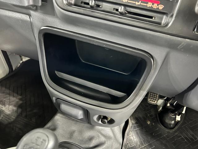 ハイゼットトラックスペシャル　農用パック　走行３５５７７キロ／４ＷＤ／５速ＭＴ一年保証・走行距離無制限　助手席エアバック　純正カーペットマット　キズ　凹み　シート破れ　４ＷＤ　５速マニュアル　ＡＭＦＭラジオ（埼玉県）の中古車